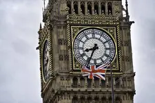 depositphotos_13591935-stock-photo-clock-on-big-ben-london.webp