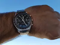 Omega Speedmaster Moonwatch Co-Axial Chronograph 44.25 mm Cal. 9300.webp