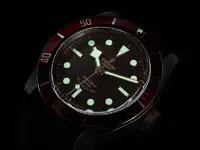 TUDOR-Heritage-Black-Bay-superlume.webp