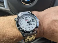 tech-writer-review-omega-seamaster-300m.webp