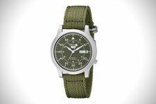 Seiko-SNK805-Automatic-Stainless-Steel-Watch-Green-Canvas-Strap.jpg
