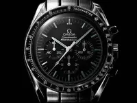 csm_SP_Moonwatch_Prof_31130423001005_soldatDark960x720_a922003e35.webp