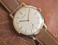 movado2.webp
