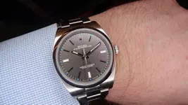 Rolex-Oyster-Perpetual-39-mm-esfera-gris-Horasyminutos.webp