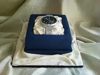 900_669736i4di_007-omega-watch-cake.webp