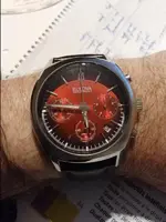 Bulova rojo.webp