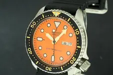 Seiko 7548-700C arancio.webp