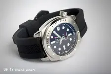 unity-dive-watch.webp