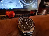 Omega Speedmaster Moonwatch Co-Axial Chronograph 44.25 mm Cal. 9300 (2).webp