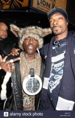 flavor-flav-and-snoop-dogg-arrivals-for-mtvs-trl-taping-at-mtv-studios-K0D7YX.jpg