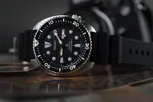 Seiko-SRP777-Gear-Patrol-Slide-2-970x650.webp
