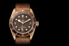 Tudor-Heritage-Black-Bay-Bronze-79250BM-Manufacture-Movement-chronometer-Baselworld-2016-1.jpg