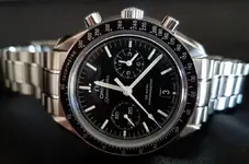 Omega Speedmaster Moonwatch Co-Axial Chronograph 44.25 mm Cal. 9300 (1).webp