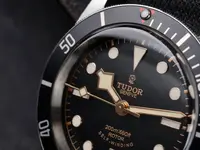 BS-Tudor-BlackBay-Black-40.webp