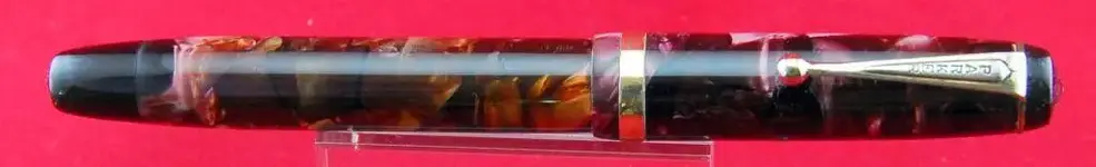 05 CHALLENGER BURDEOS 01.webp