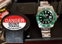 Rolex Submariner 40 mm Ref. 116610LV Aniversary Green 'Hulk' (2).webp