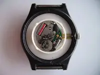 800px-Armbanduhr_Rueckseite.webp