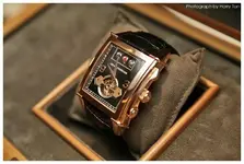 girard-perregaux-vintage-1945-jackpot-tourbillon-watch-7.webp