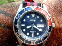 seiko kinetic sports 200 R.webp