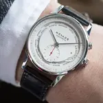 Nomos-Red-Dot-Zurich-Weltzeit-Singapore-1.webp