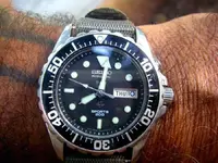 seiko kinetic sports 200 h.webp