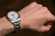 Rolex-Oyster-Perpetual-39-114300-watch-2.webp