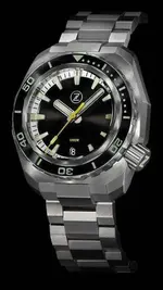 Black-Dial-_2018-04-03_-Zelos-HammerHead-Titanium--2396-LR_1024x1024.webp