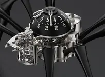 MBF-Arachnophobia-Spider-Table-Clock-aBlogtoWatch-3.webp