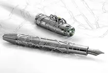 9 LE10 pluma-arana-montblanc-3.webp