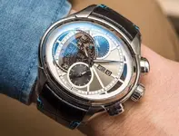 Hamilton-Jazzmaster-Face-2-Face-II-Limited-Edition-2016-aBlogtoWatch-1.webp
