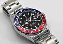 Rolex-Oyster-Perpetual-GMT-Master-2-Pepsi-Bezel-11.webp