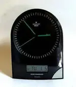 JUNGHANS-MEGA-Radio-Controlled-Tisch-Funkuhr-DayDate-Designklassiker-80er.webp