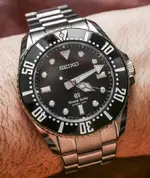 Grand-Seiko-Quartz-Diver-SBGX117-SBGX115-aBlogtoWatch-35.webp