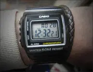 Casio W215 (9).webp