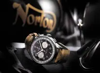 01_Premier_B01_Chronograph_42_Norton_Edition_21133_18-03-19.webp