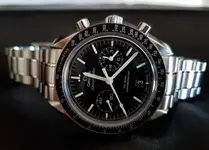 Omega Speedmaster Moonwatch Co-Axial Chronograph 44.25 mm Cal. 9300 (1).webp