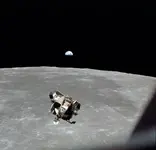 Apollo_11_lunar_module.webp