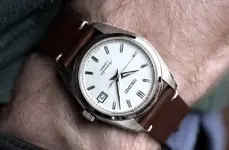 White-sarb-wristshot-1099x720.webp