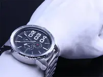 DieselDZ4209wrist.webp