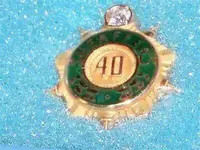 Rare-Sheaffer-Pen-Employee-40-Year-Service-Lapel.webp