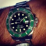 Rolex Submariner 40 mm Ref. 116610LV Aniversary Green 'Hulk' (1).webp