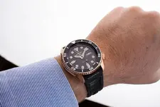 Seiko-5-Sports-Specialist-Style-SRPD76K1-340-€-1-Horas-y-Minutos.webp