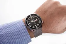 Seiko-5-Sports-Suits-Style-SRPD73K1-340-€-1-Horas-y-Minutos.webp