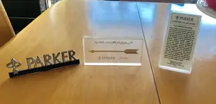Parker paper weights_nfuente Tsachi Mitsenmacher.webp