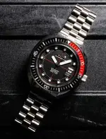 Bulova-Devil-Diver-Review-gear-patrol-ambiance-1.webp