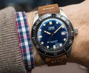 Oris-Divers-Sixty-Five-42mm-6-aBlogtoWatch-696x572.webp