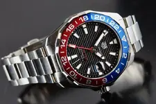 2017-TAG-Heuer-Aquaracer-GMT-Calibre-7-11.webp