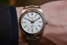 Rolex-Oyster-Perpetual-39-ref-114300-White-Dial-Baselworld-2018-1.webp