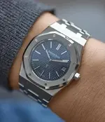 Audemars_Piguet_15202ST_1204ST_Royal_Oak_Jumbo_steel_watch_at_A_Collected_Man_London5.webp