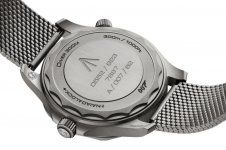 Omega-Seamaster-Diver-007-No-Time-To-Die-7.jpg